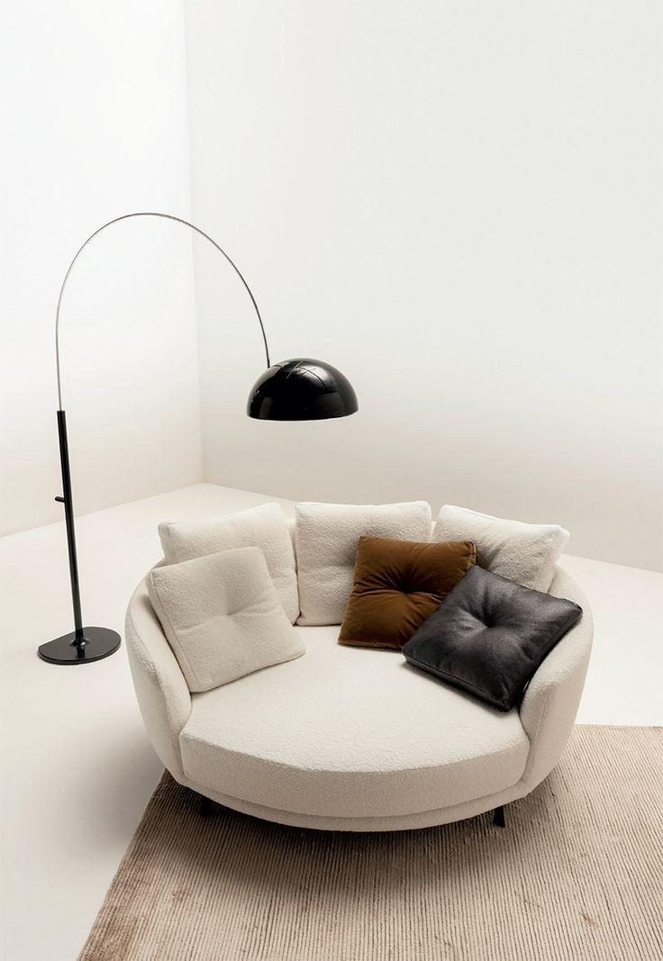 Snuggle chair